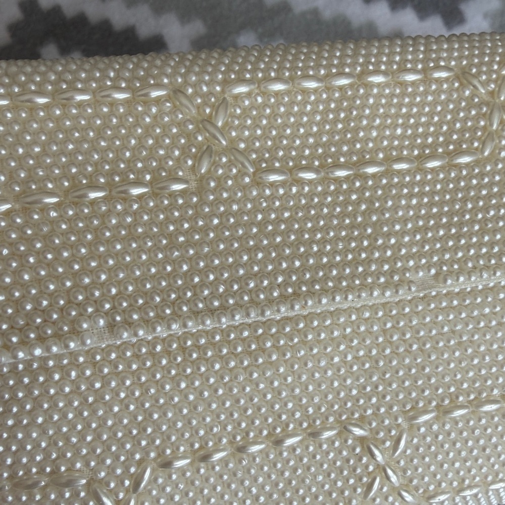 Japan Elegant Cream Beaded Clutch Wallet - Picture 9 of 9